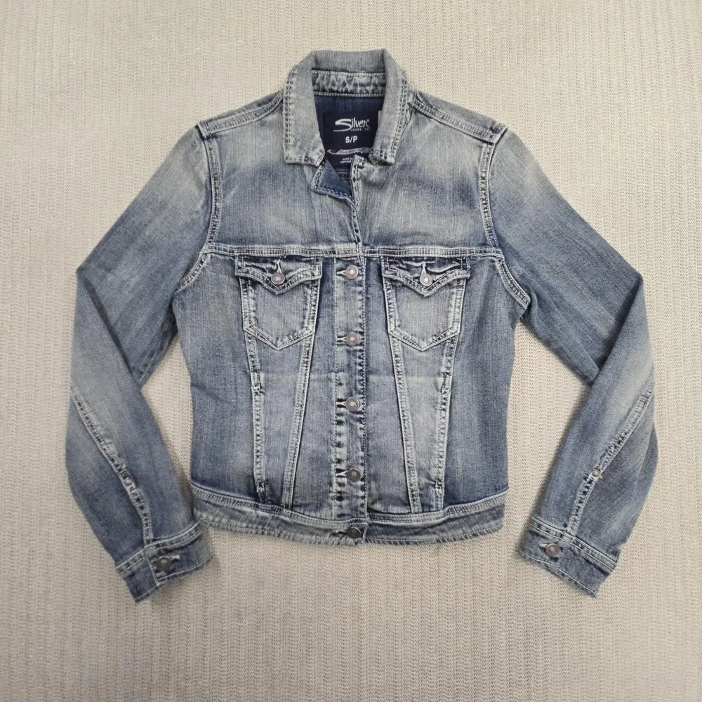 Silver Jeans Co Denim Jacket Womens Small Blue Jean Button Front Western Trucker